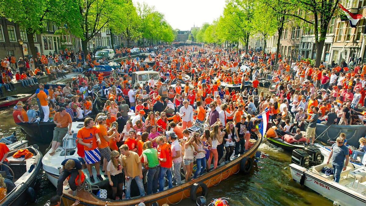 Koningsdag Amsterdam Boot Grachten